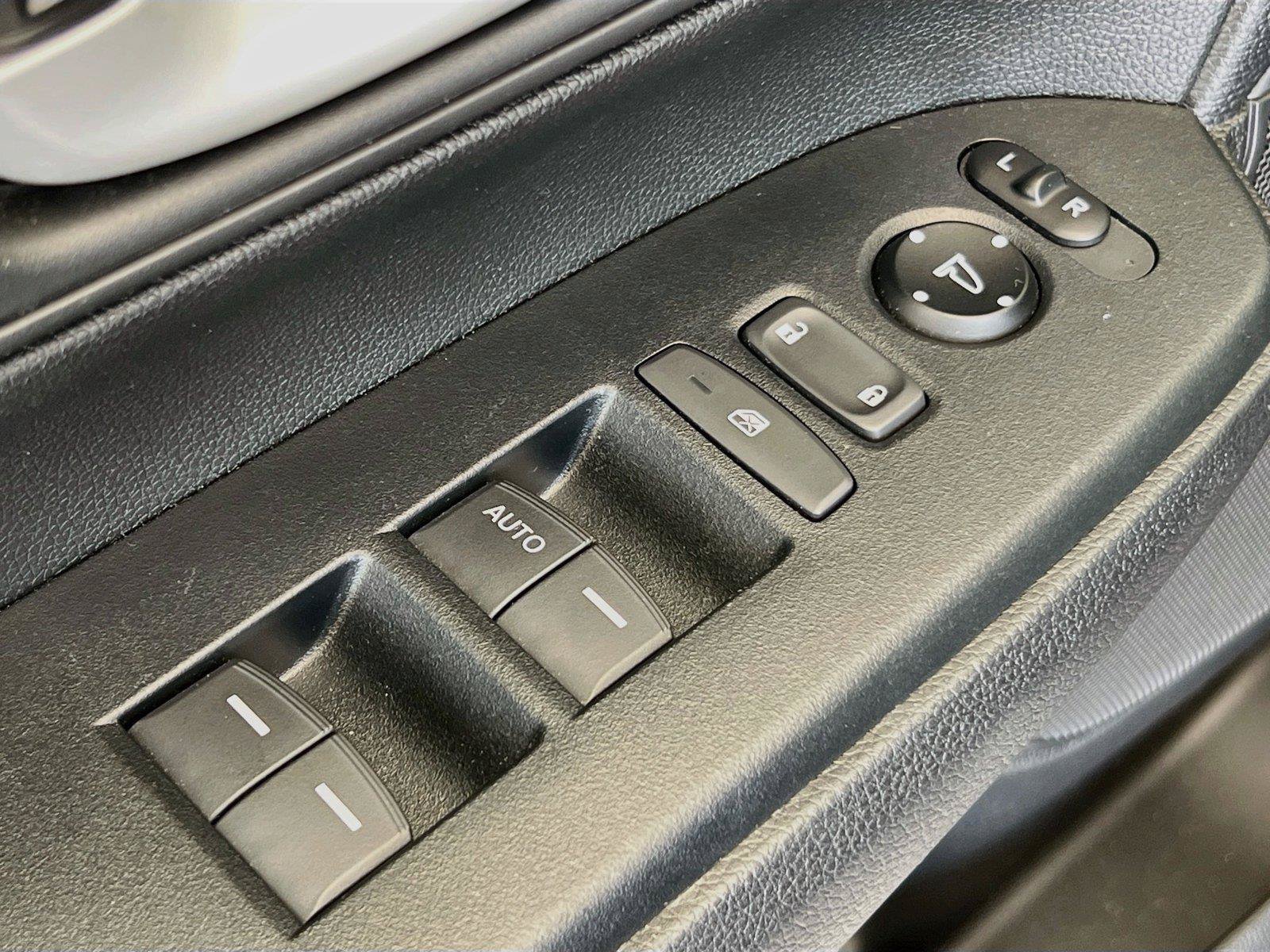 Used 2018 Honda CR-V LX image 19