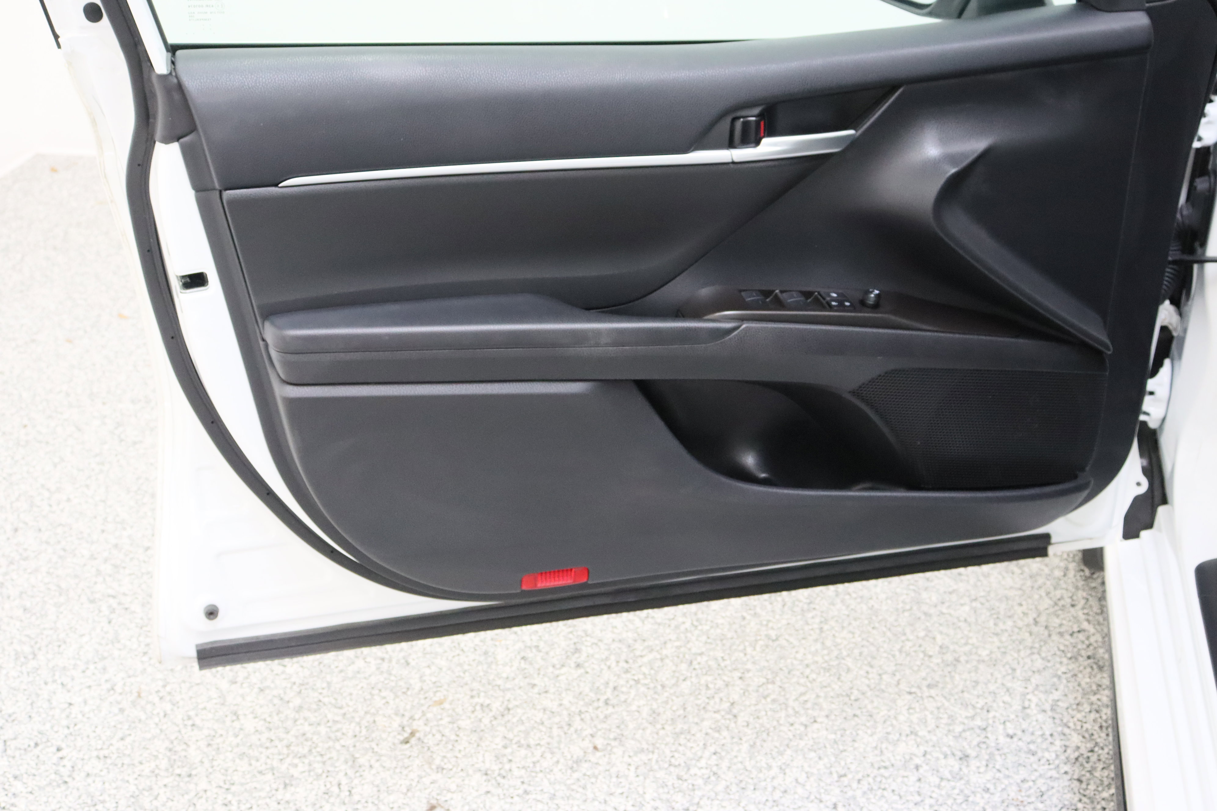 Certified 2023 Toyota Camry SE w/ Convenience Package image 12