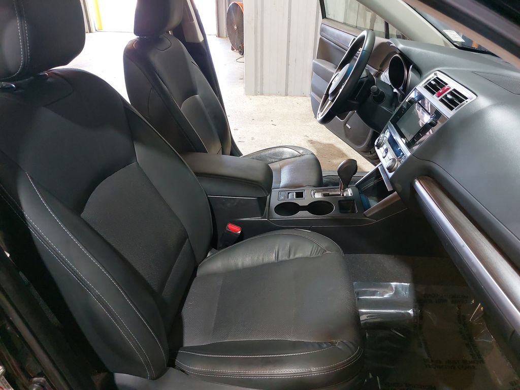 Used 2016 Subaru Legacy 2.5i Limited AWD/4WD image 10