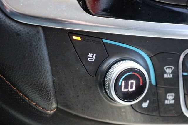 Used 2019 Chevrolet Traverse Premier w/ LPO, Blackout Package FWD image 29