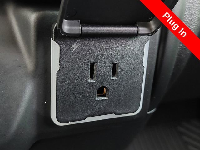 Used 2024 Chevrolet Silverado 2500 Custom w/ Custom Value Package image 15