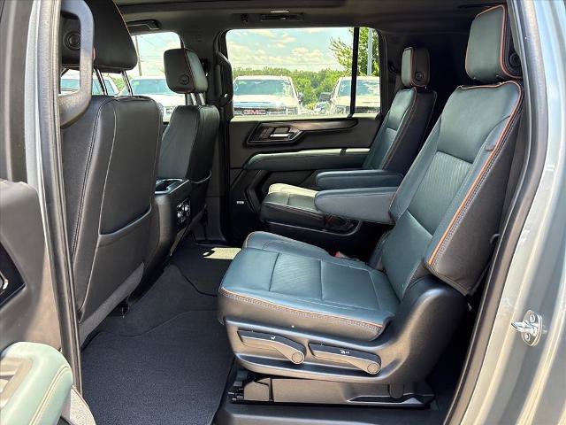Certified 2025 GMC Yukon XL AT4 AWD/4WD image 7