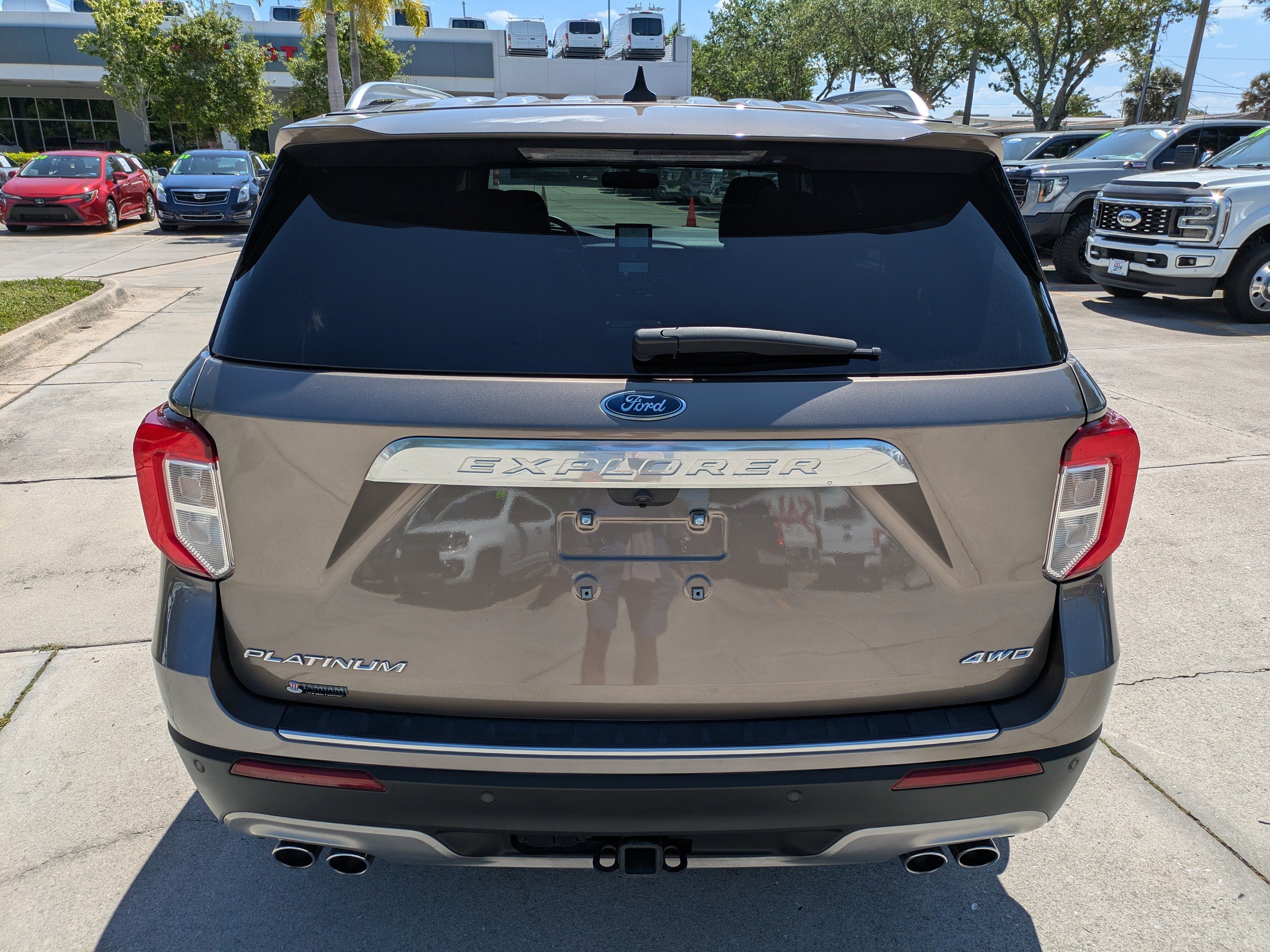Certified 2021 Ford Explorer Platinum w/ Equipment Group 601A AWD/4WD image 5