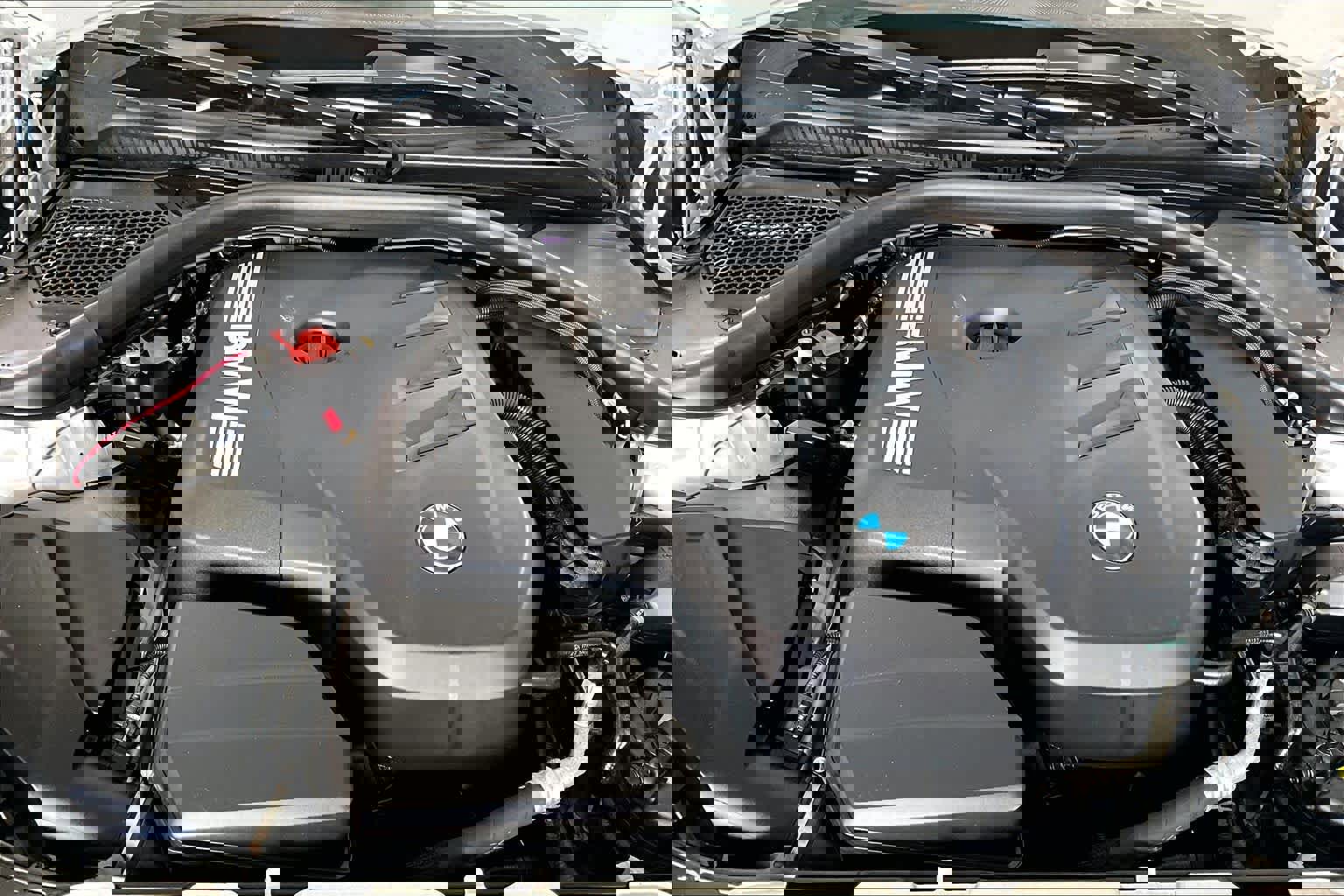 Used 2025 BMW 330i Sedan w/ Premium Package image 20