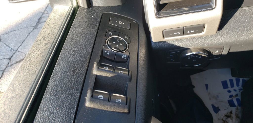 Used 2022 Ford F250 Lariat w/ Lariat Value Package AWD/4WD image 22