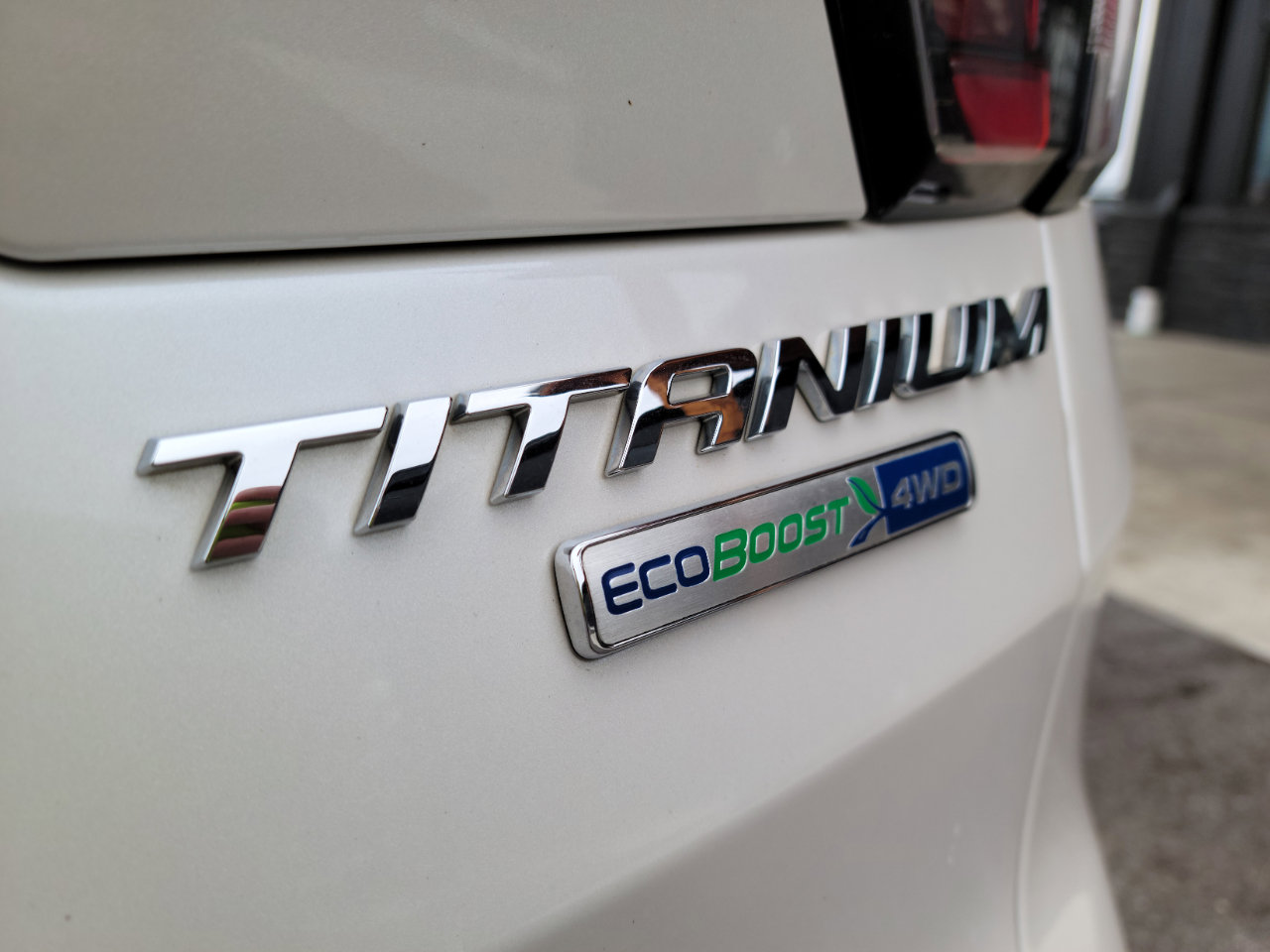 Used 2018 Ford Escape Titanium image 22