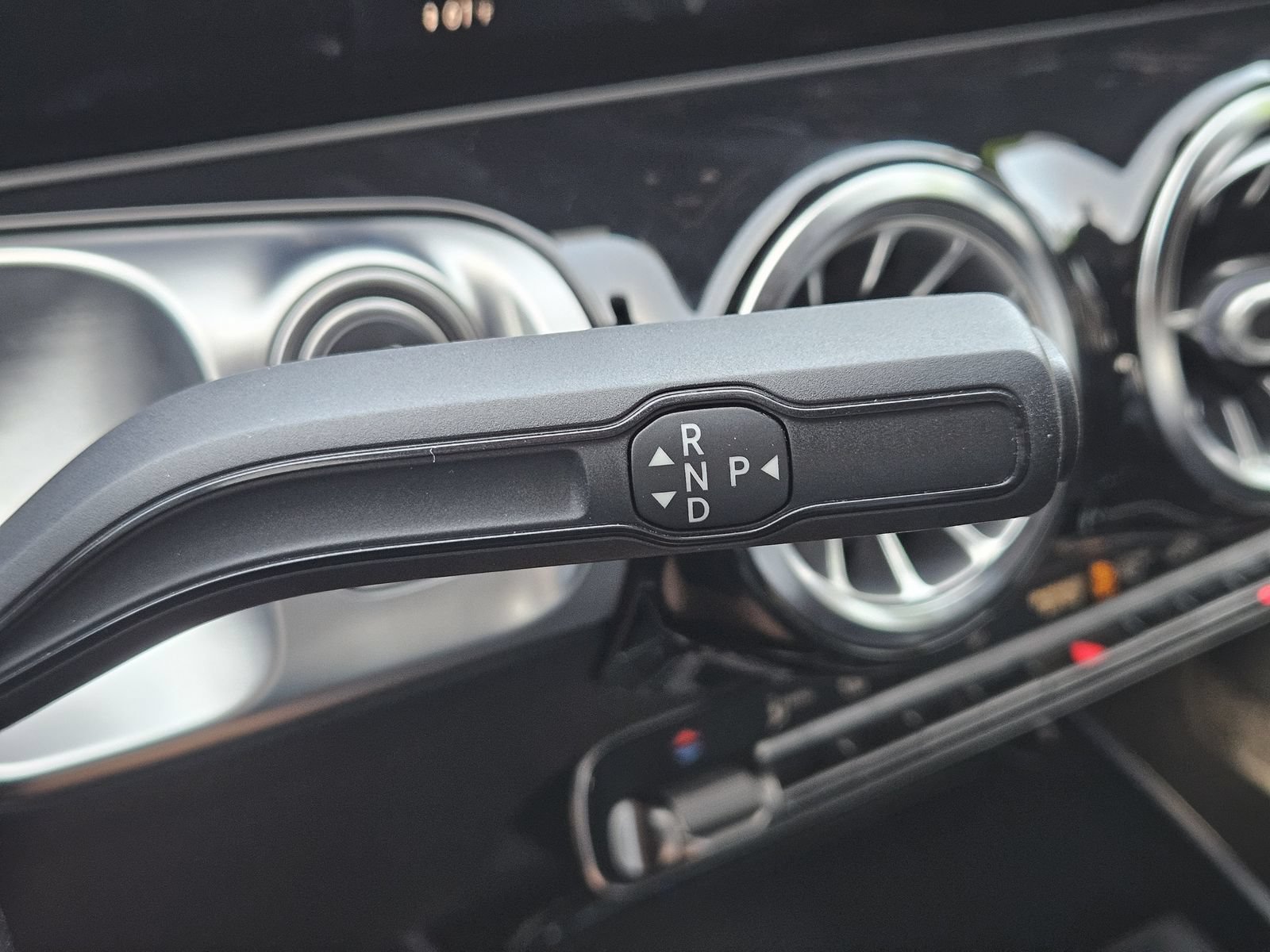 Used 2021 Mercedes-Benz GLB 250 w/ Premium Package image 22