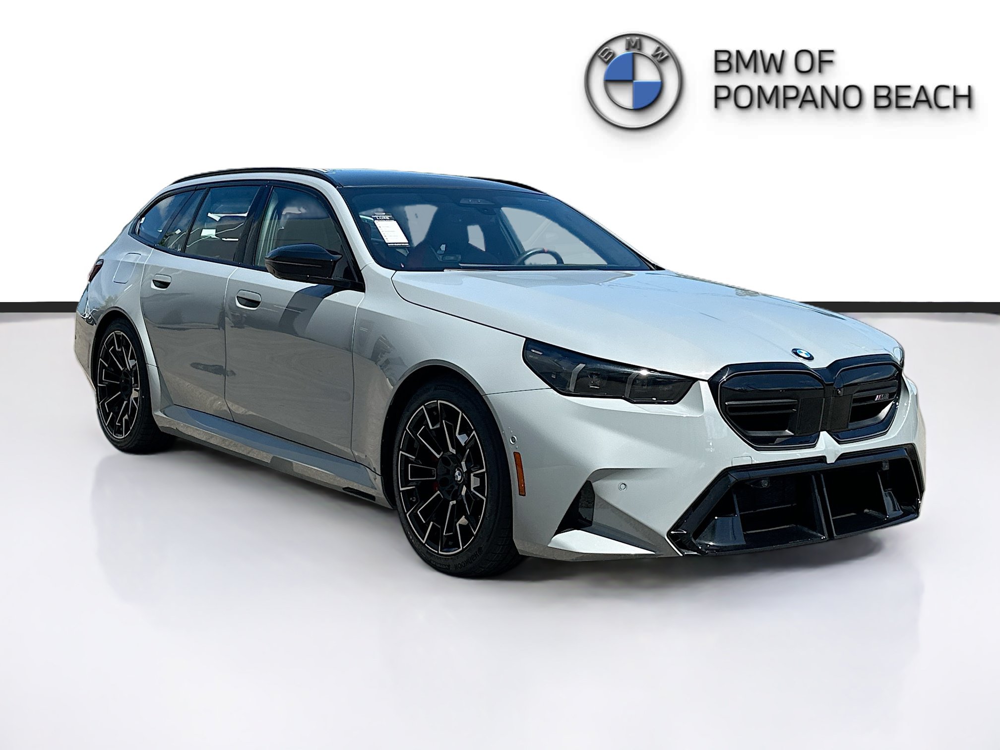 Used 2025 BMW M5 Touring w/ M Driver's Package AWD/4WD image 1