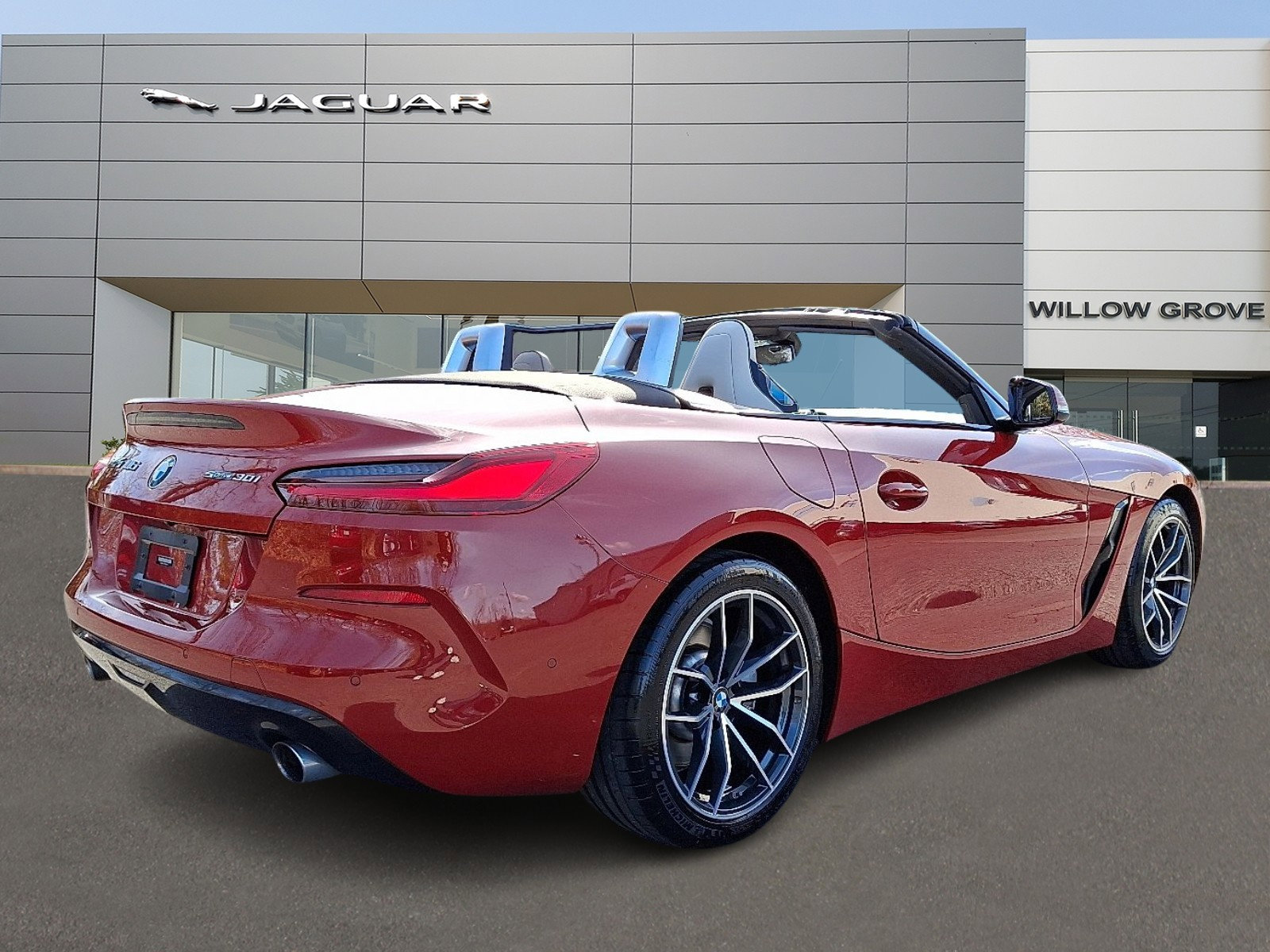 Used 2021 BMW Z4 sDrive30i w/ Premium Package image 2