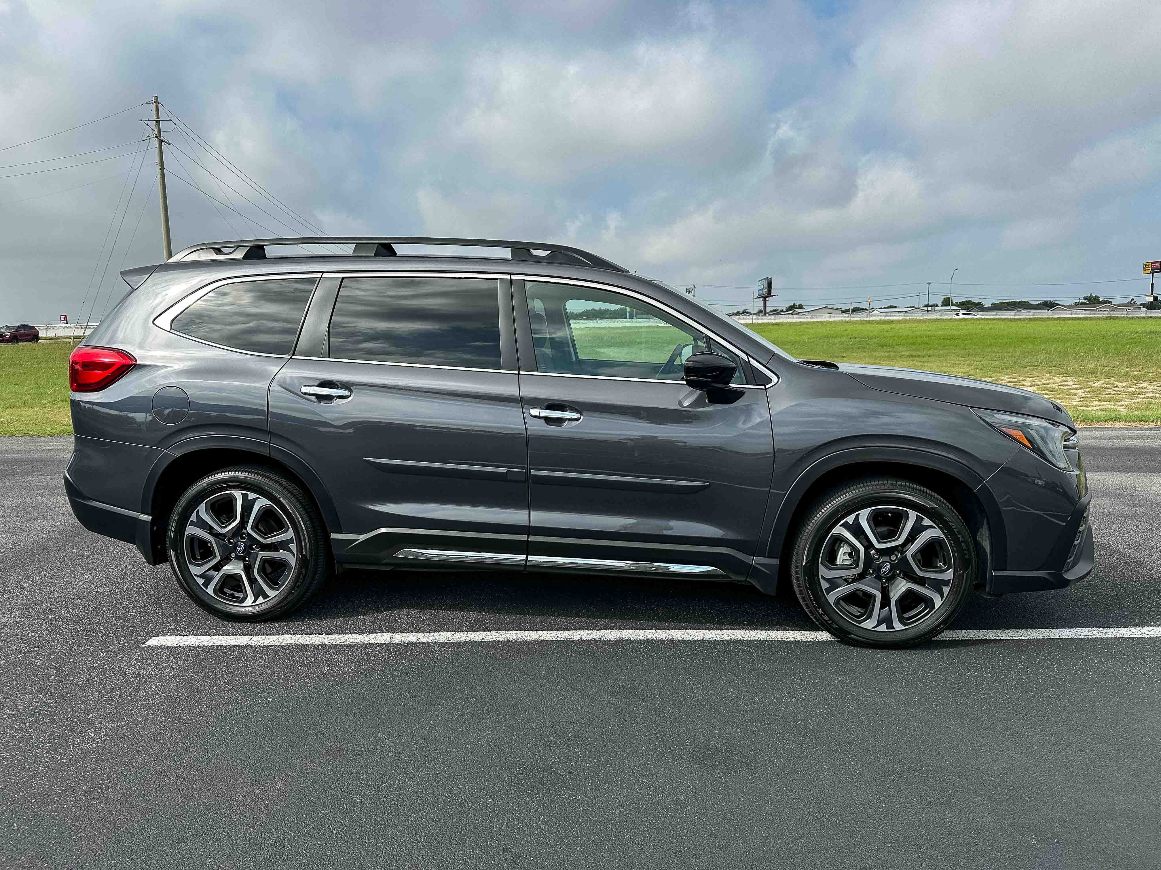 Used 2024 Subaru Ascent Touring AWD/4WD image 5