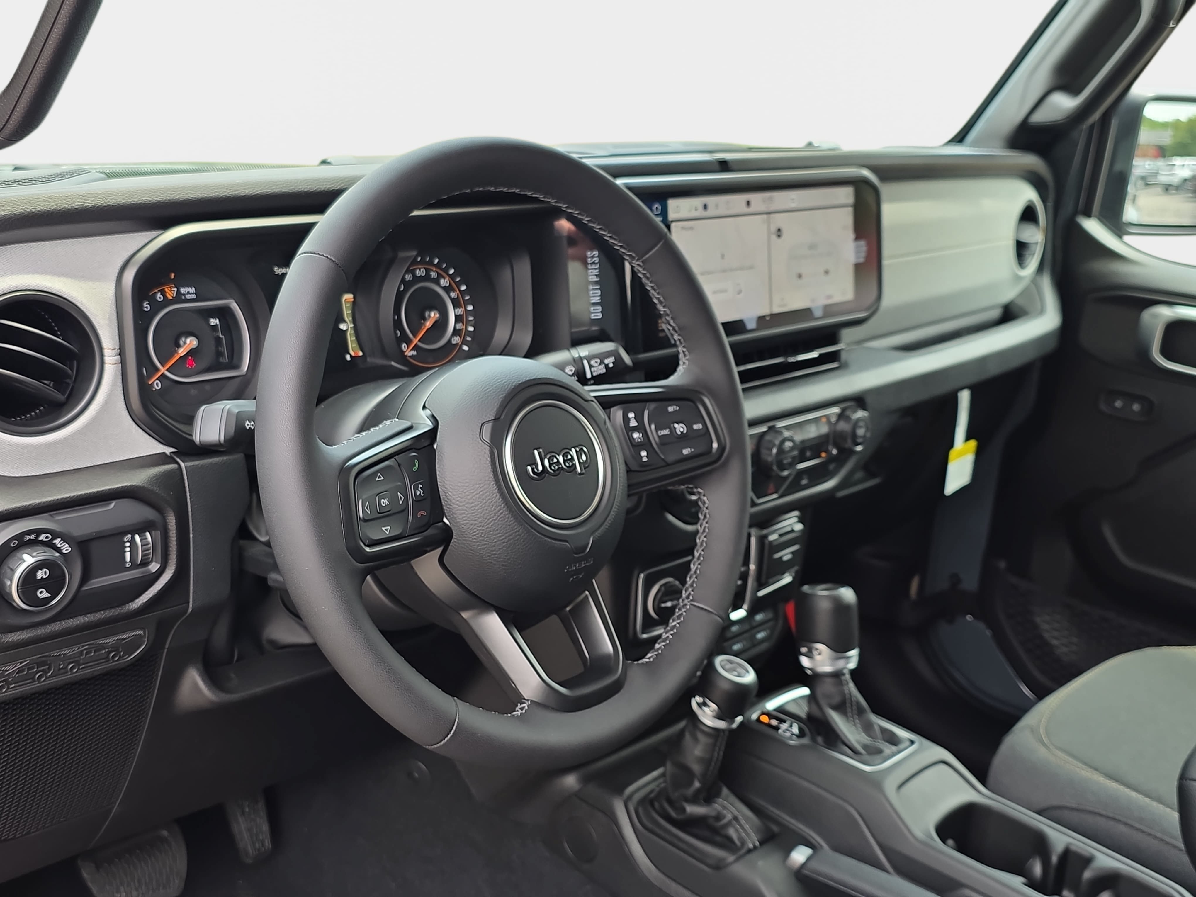 New 2026 Jeep Gladiator Sport AWD/4WD image 13