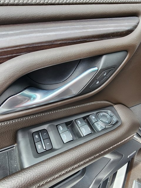 Used 2022 GMC Yukon XL Denali image 16