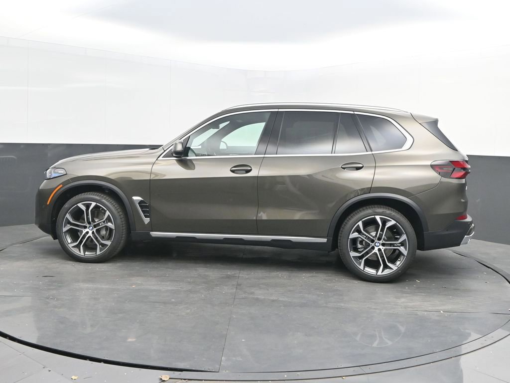 New 2026 BMW X5 sDrive40i RWD image 2
