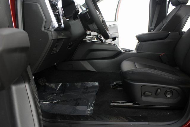 New 2026 GMC Canyon Elevation w/ Convenience Package image 17