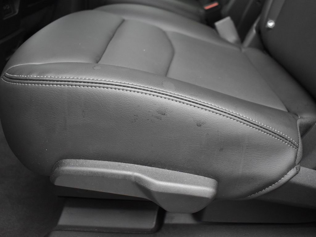 Certified 2024 Cadillac XT6 Premium Luxury w/ LPO, Floor Liner Package image 24