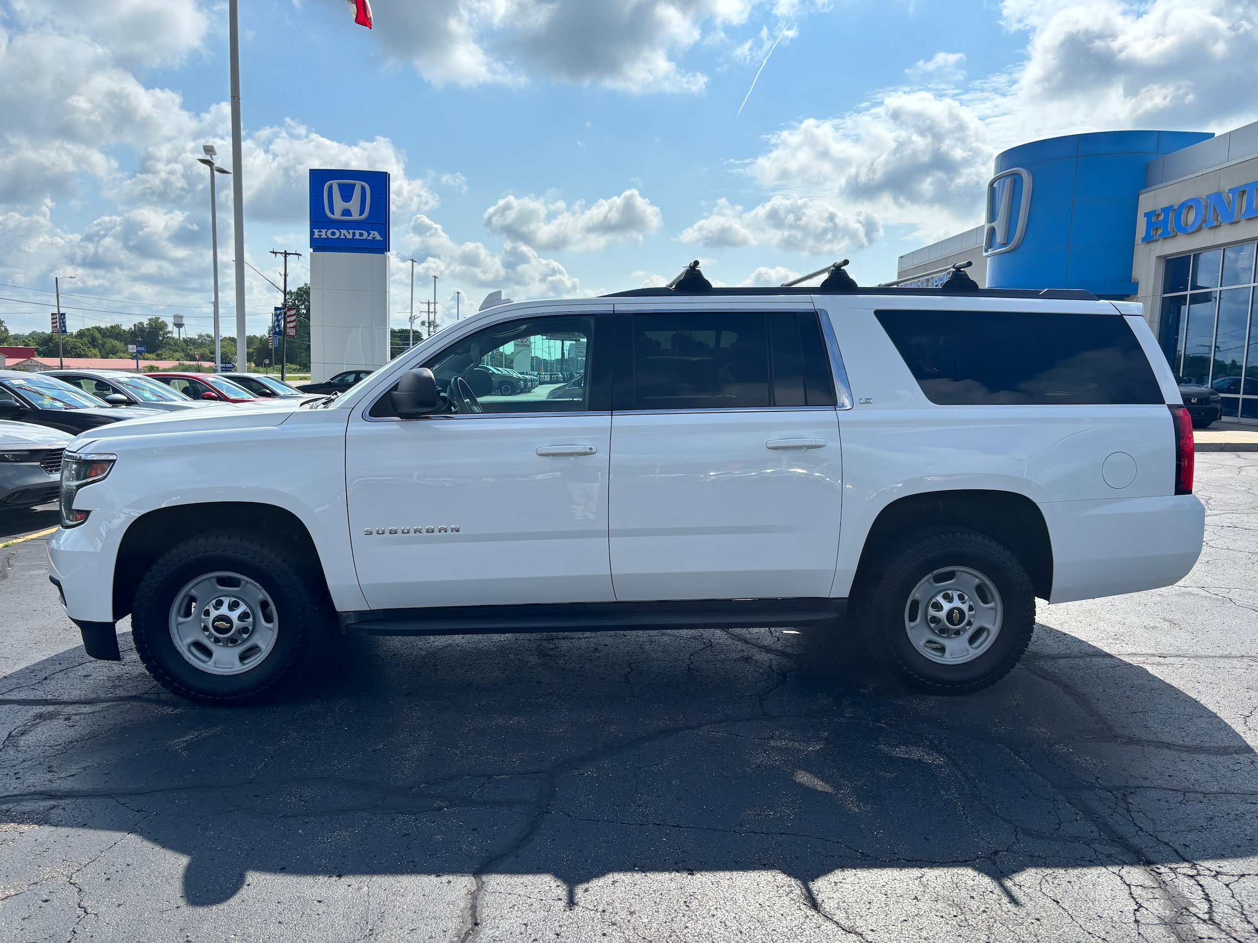 Used 2016 Chevrolet Suburban 3500 LS AWD/4WD video 1