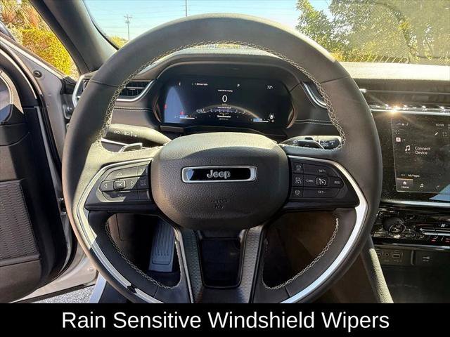 Certified 2023 Jeep Grand Cherokee Altitude AWD/4WD image 21
