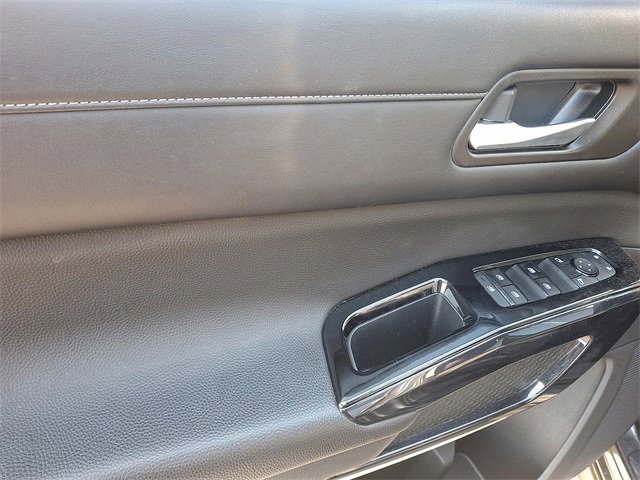 Used 2022 Nissan Pathfinder SV image 12