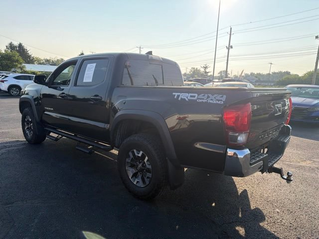 Used 2017 Toyota Tacoma TRD Off-Road w/ Tow Package (A/T) AWD/4WD image 5