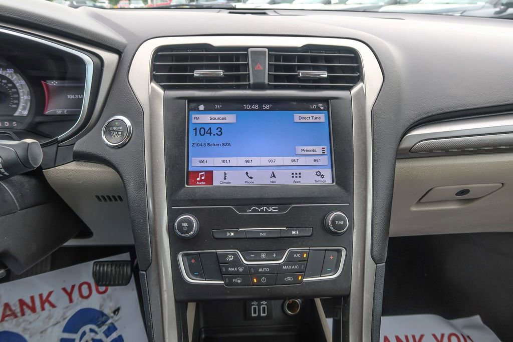Used 2019 Ford Fusion SE FWD image 28