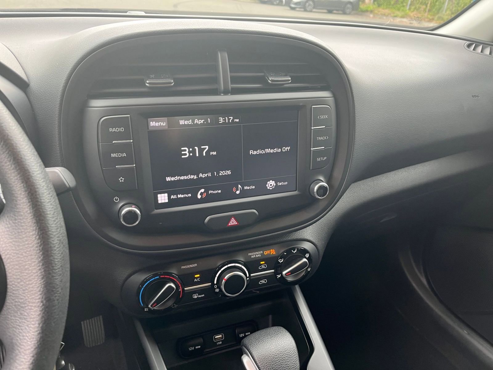 Used 2025 Kia Soul LX w/ LX Technology Package image 17