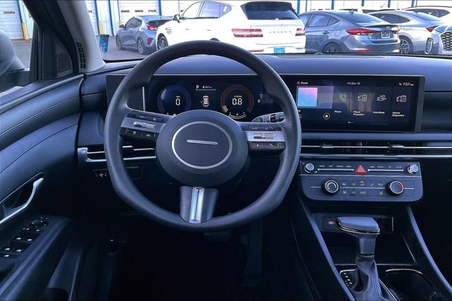 New 2026 Hyundai Tucson SE image 6