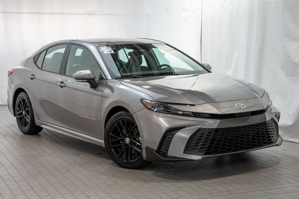 Used 2025 Toyota Camry SE