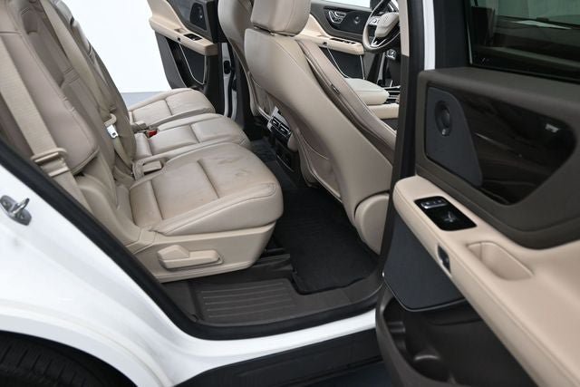 Used 2023 Lincoln Aviator Reserve w/ Equipment Group 201A AWD/4WD image 15