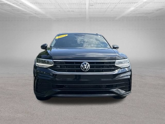 Used 2023 Volkswagen Tiguan SE R-Line AWD/4WD image 4