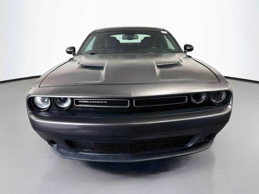 Used 2023 Dodge Challenger SXT RWD image 2