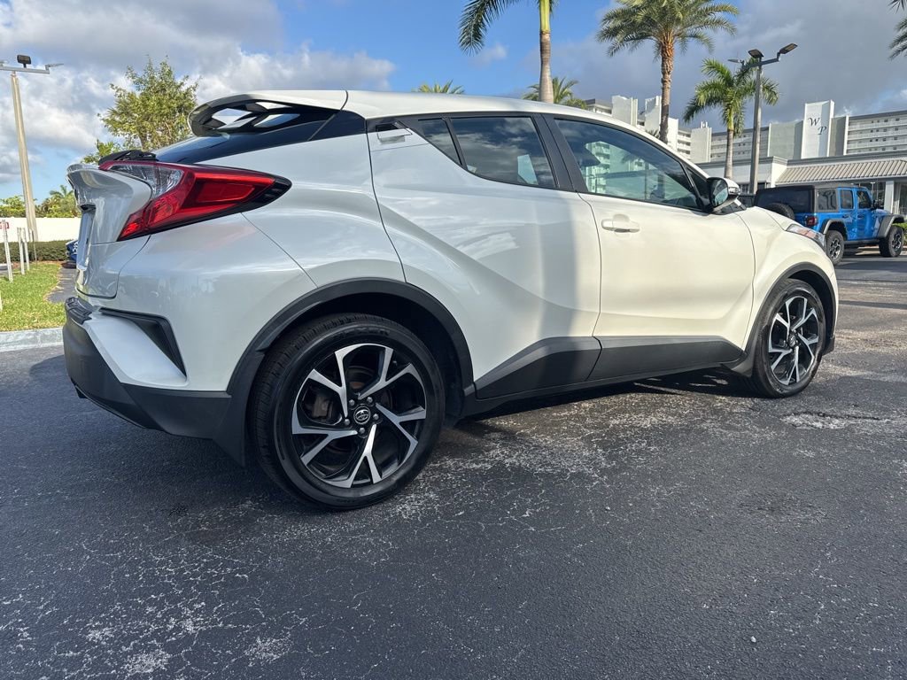 Used 2018 Toyota C-HR XLE image 5