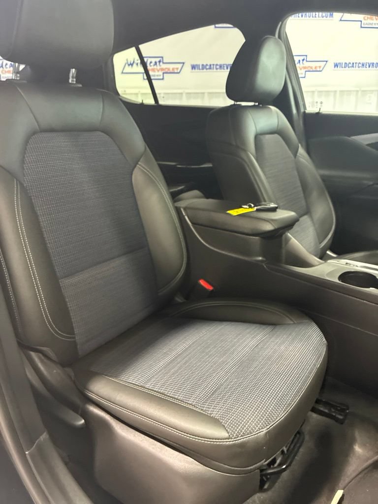 Used 2025 Buick Envista Preferred FWD image 35
