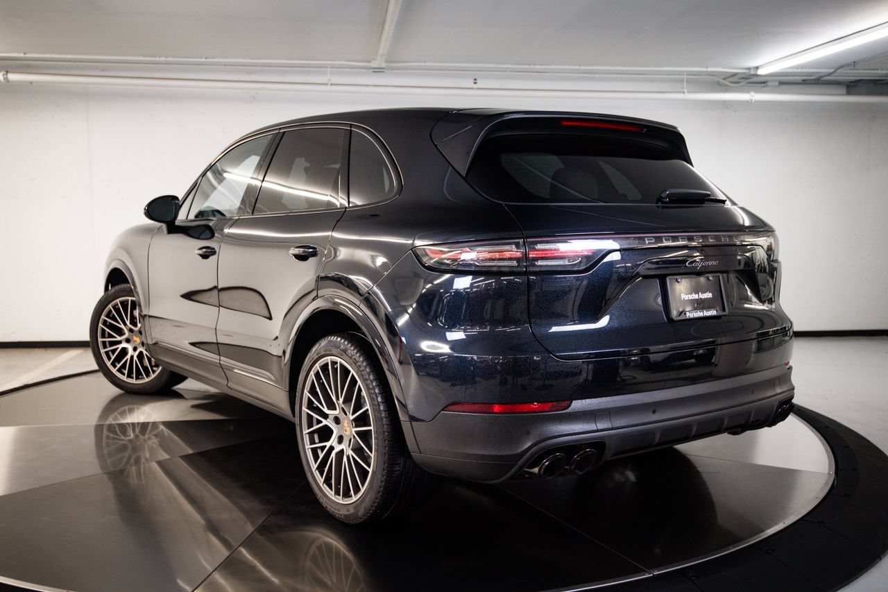Certified 2023 Porsche Cayenne Platinum Edition AWD/4WD image 3