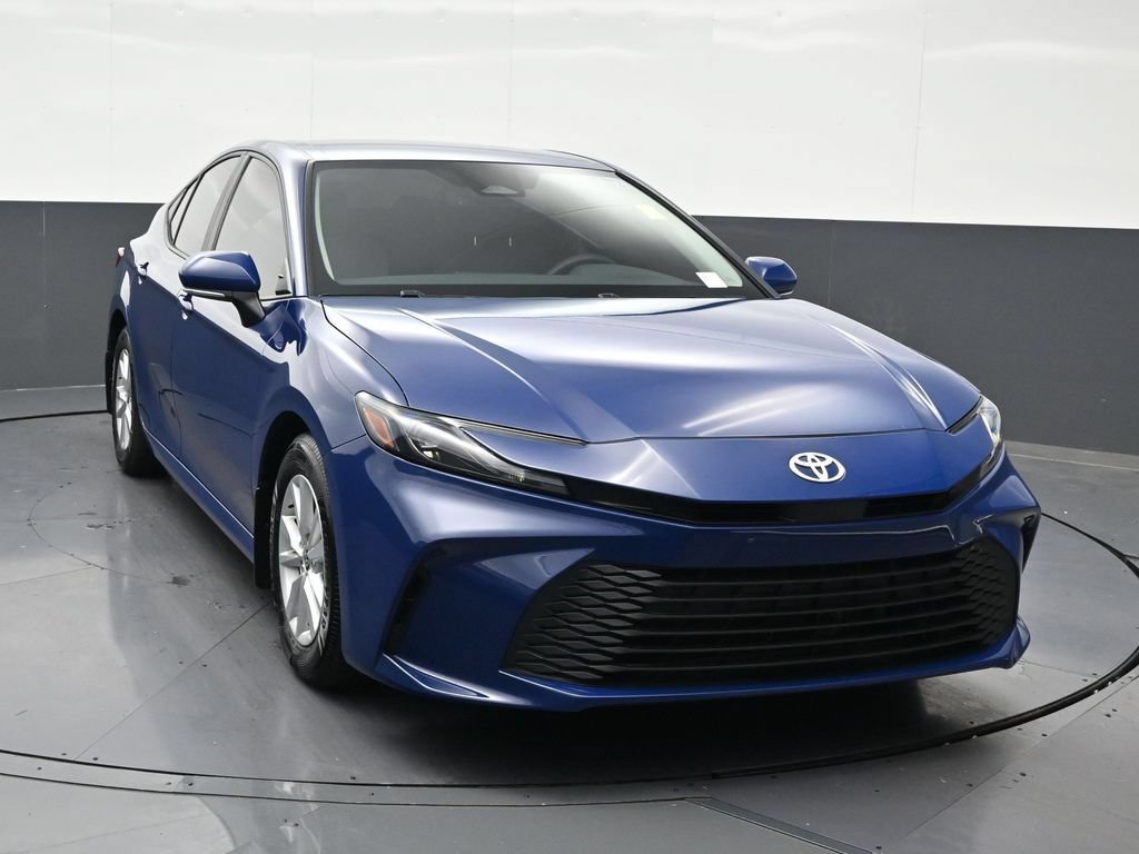 Used 2025 Toyota Camry LE w/ Convenience Package FWD image 8