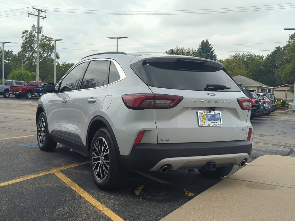 Used 2025 Ford Escape SE w/ PHEV Premium Package FWD image 5