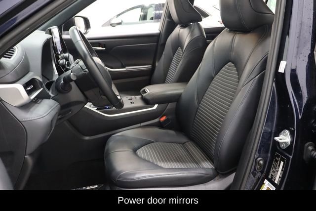 Used 2023 Toyota Highlander XSE image 11