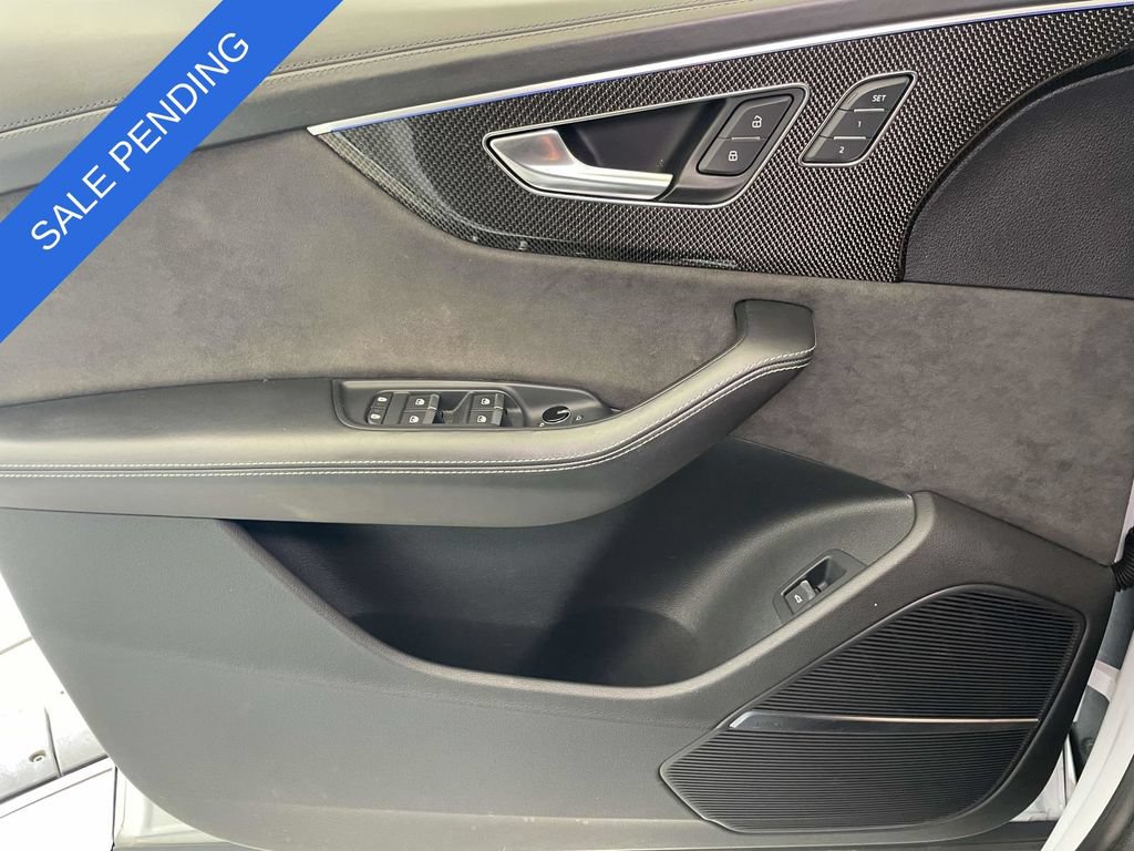 Used 2021 Audi SQ8 Prestige AWD/4WD image 29