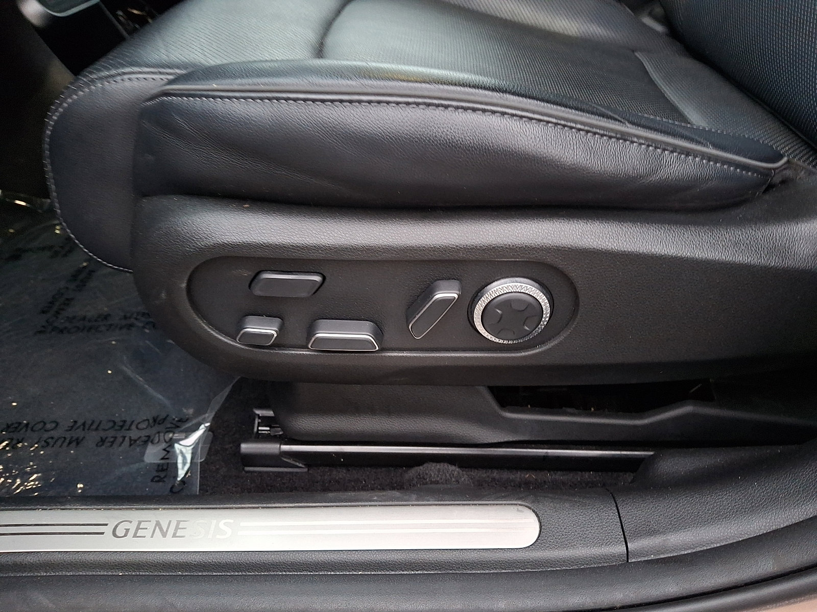 Certified 2023 Genesis GV60 Advanced AWD/4WD image 16