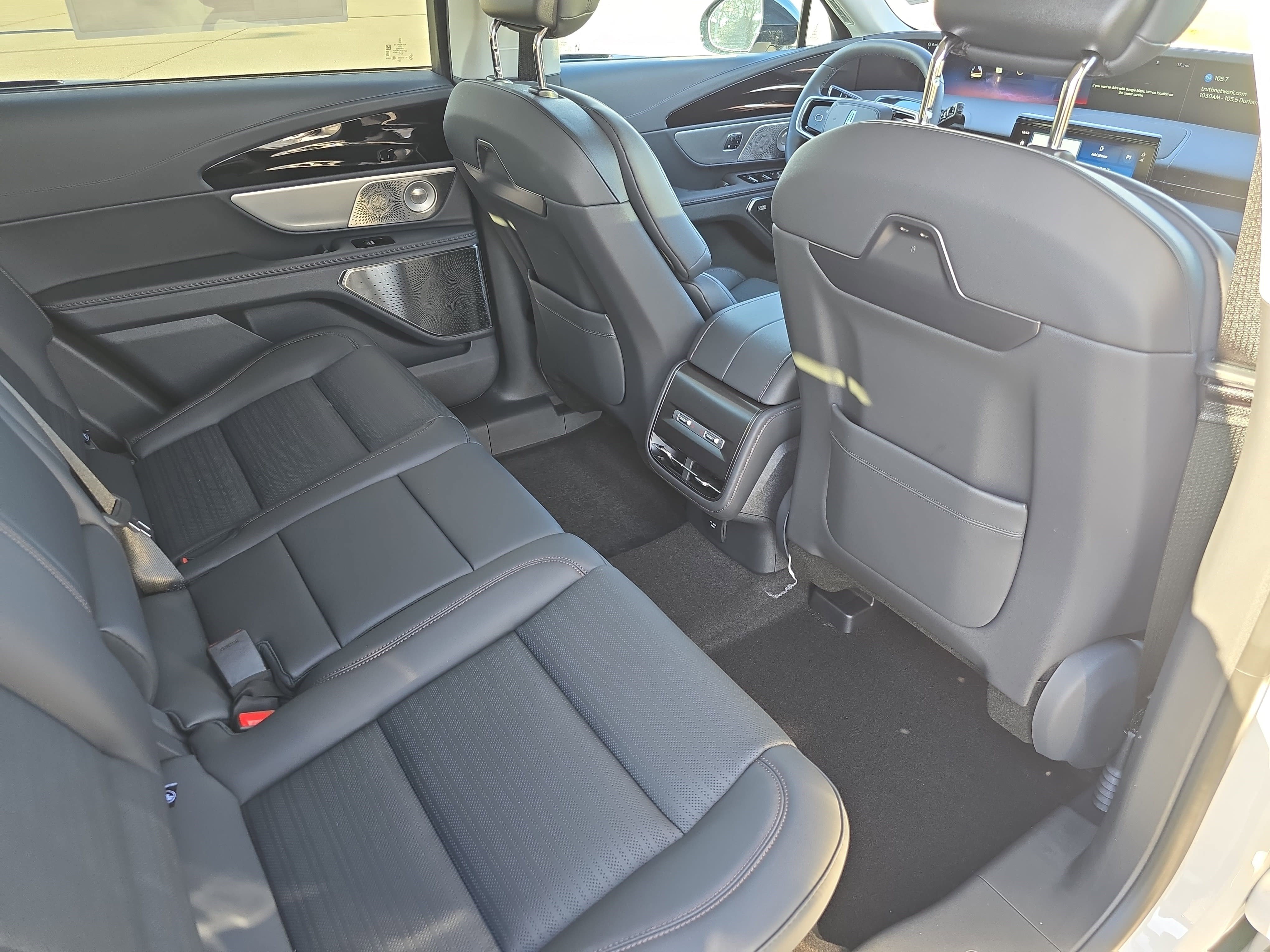 New 2026 Lincoln Nautilus Reserve AWD/4WD image 11