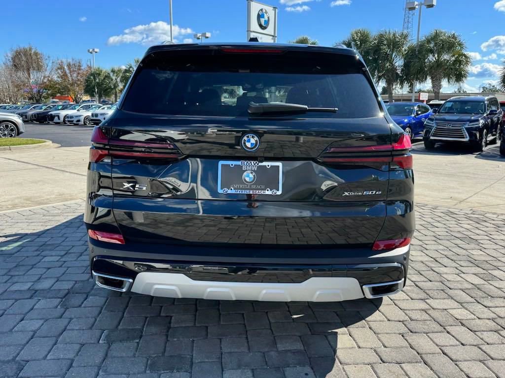 Used 2025 BMW X5 xDrive50e w/ Premium Package image 10