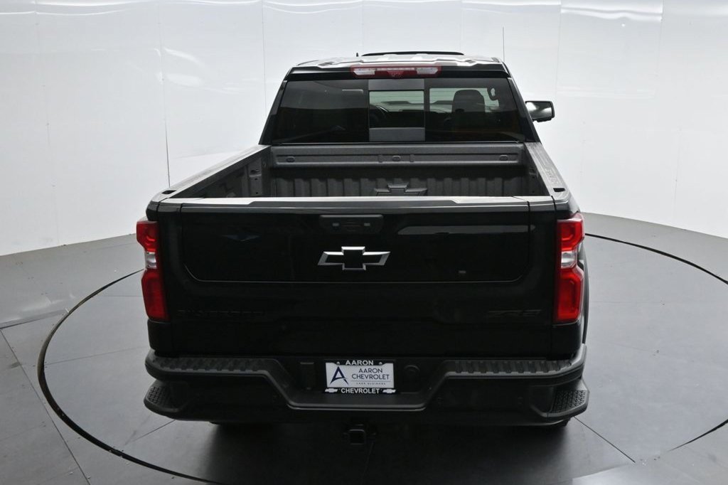 New 2026 Chevrolet Silverado 1500 ZR2 w/ LPO, Dark Essentials Package AWD/4WD image 16