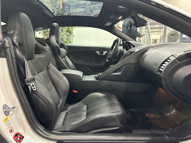 Used 2016 Jaguar F-TYPE R AWD/4WD image 40
