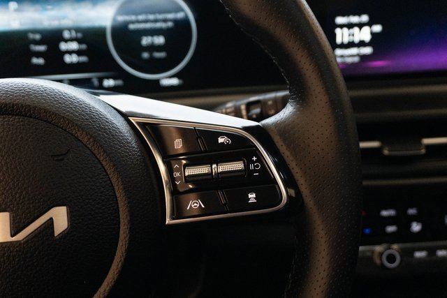 Used 2024 Kia Seltos SX w/ SX Sunroof Package image 23