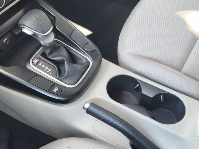 Used 2025 Kia Soul LX w/ LX Technology Package FWD image 22