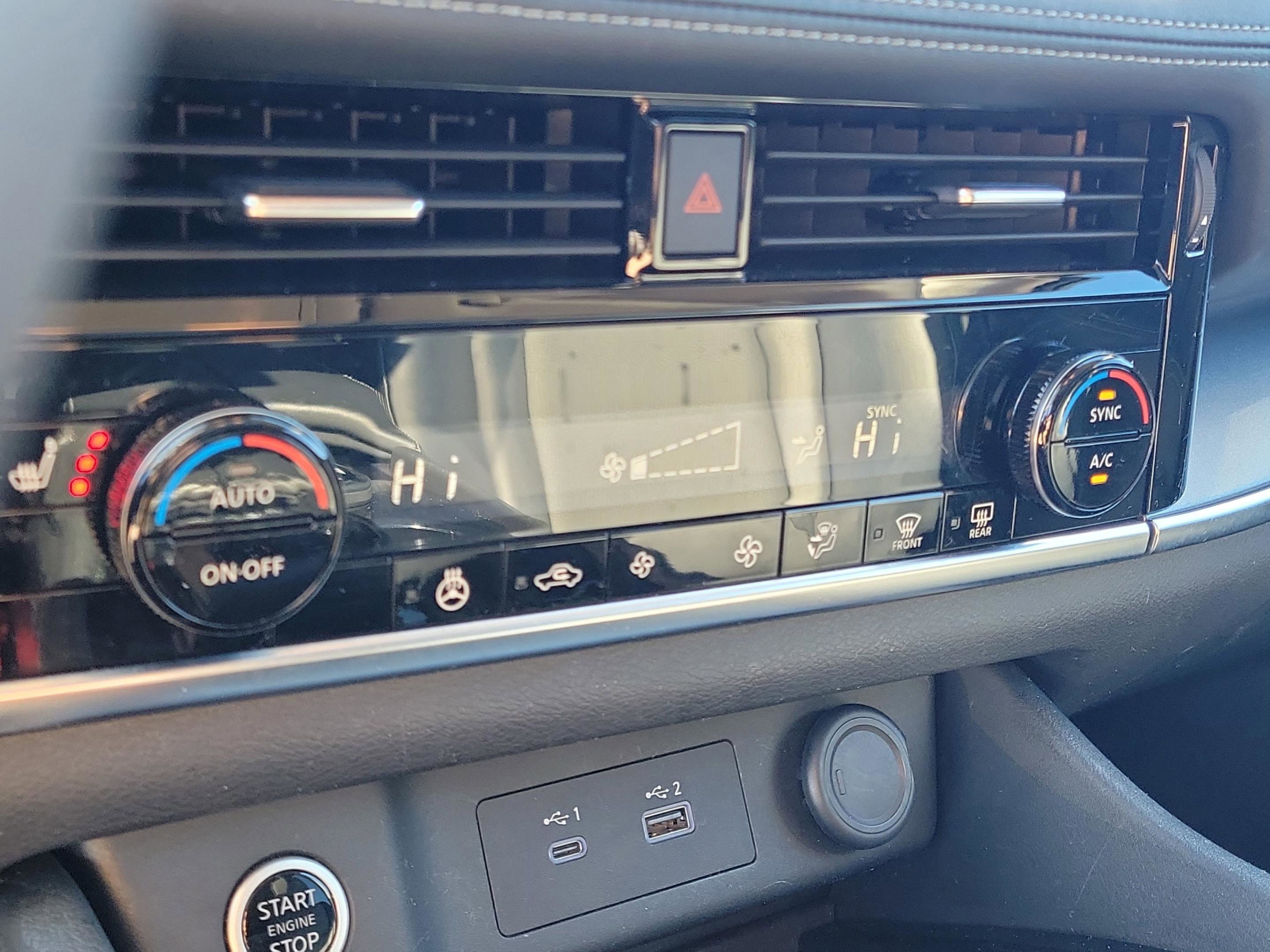 Certified 2021 Nissan Rogue SV w/ Premium Package image 27