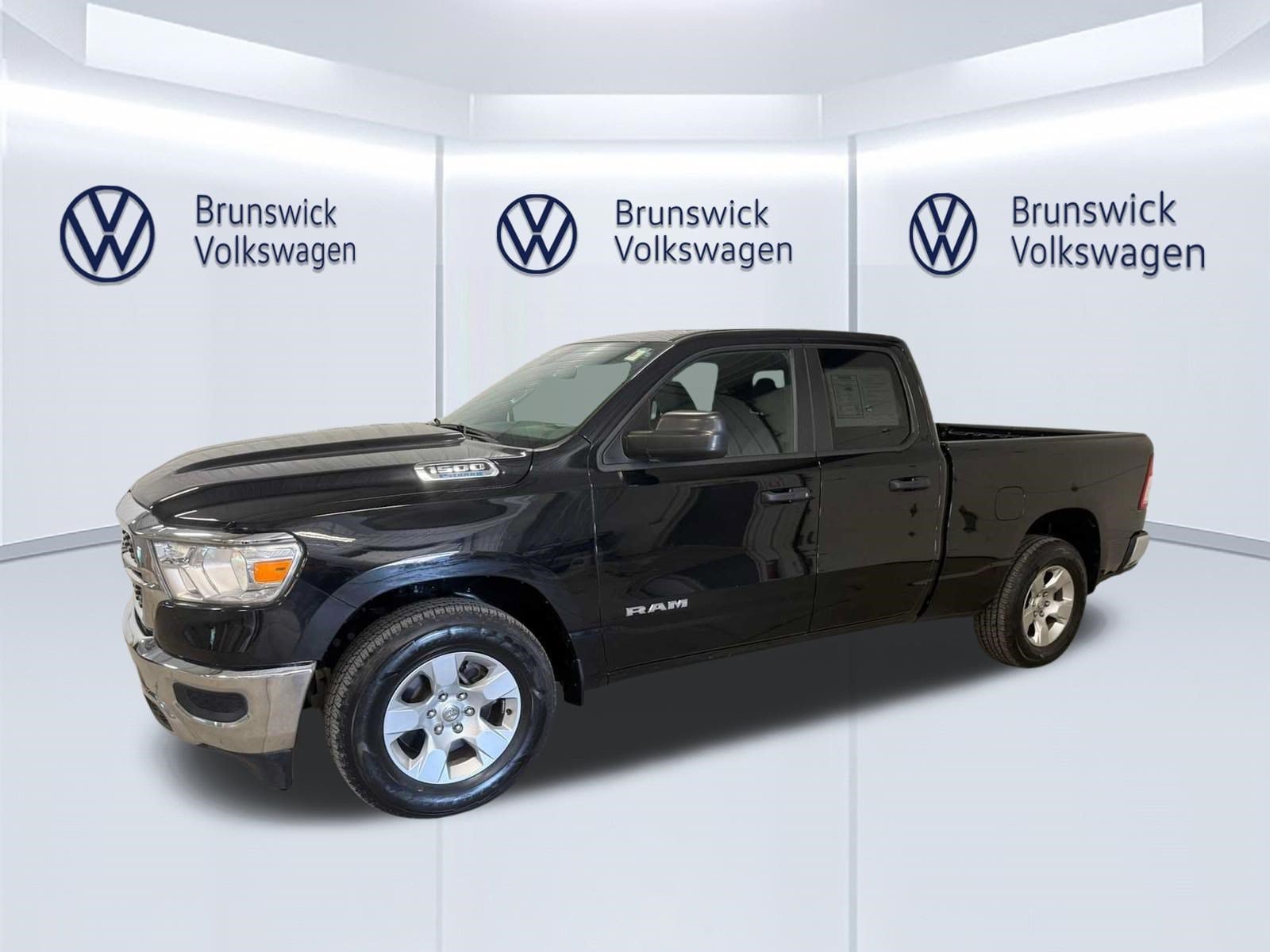 Used 2023 RAM 1500 Big Horn AWD/4WD image 2