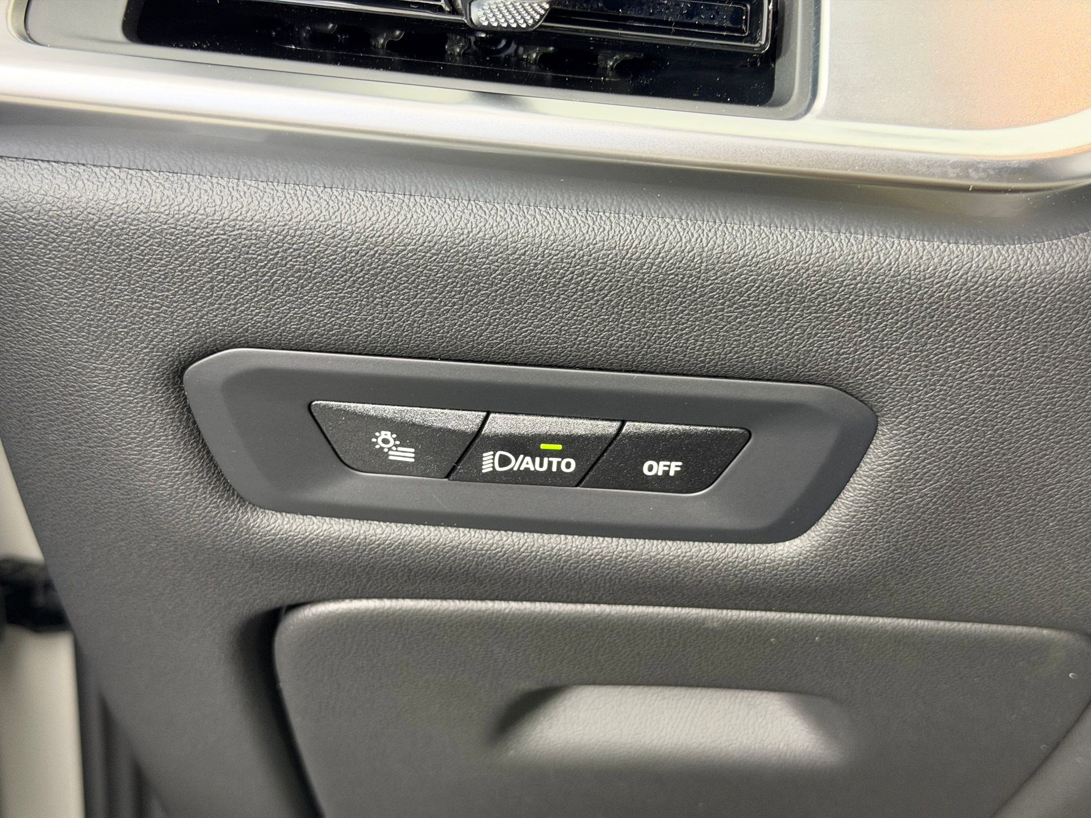 New 2026 BMW X5 xDrive40i w/ M Sport Package image 17