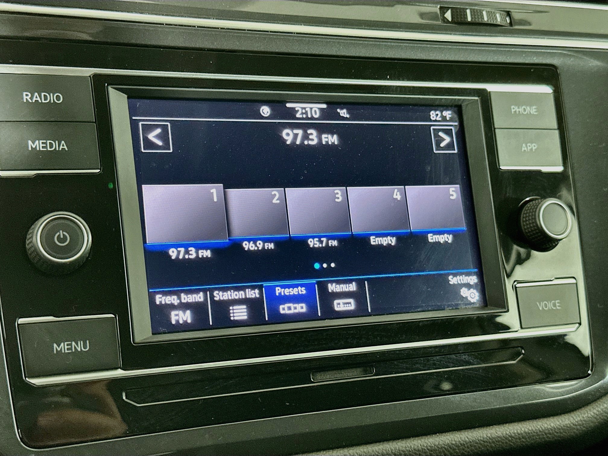 Used 2023 Volkswagen Tiguan S FWD image 19