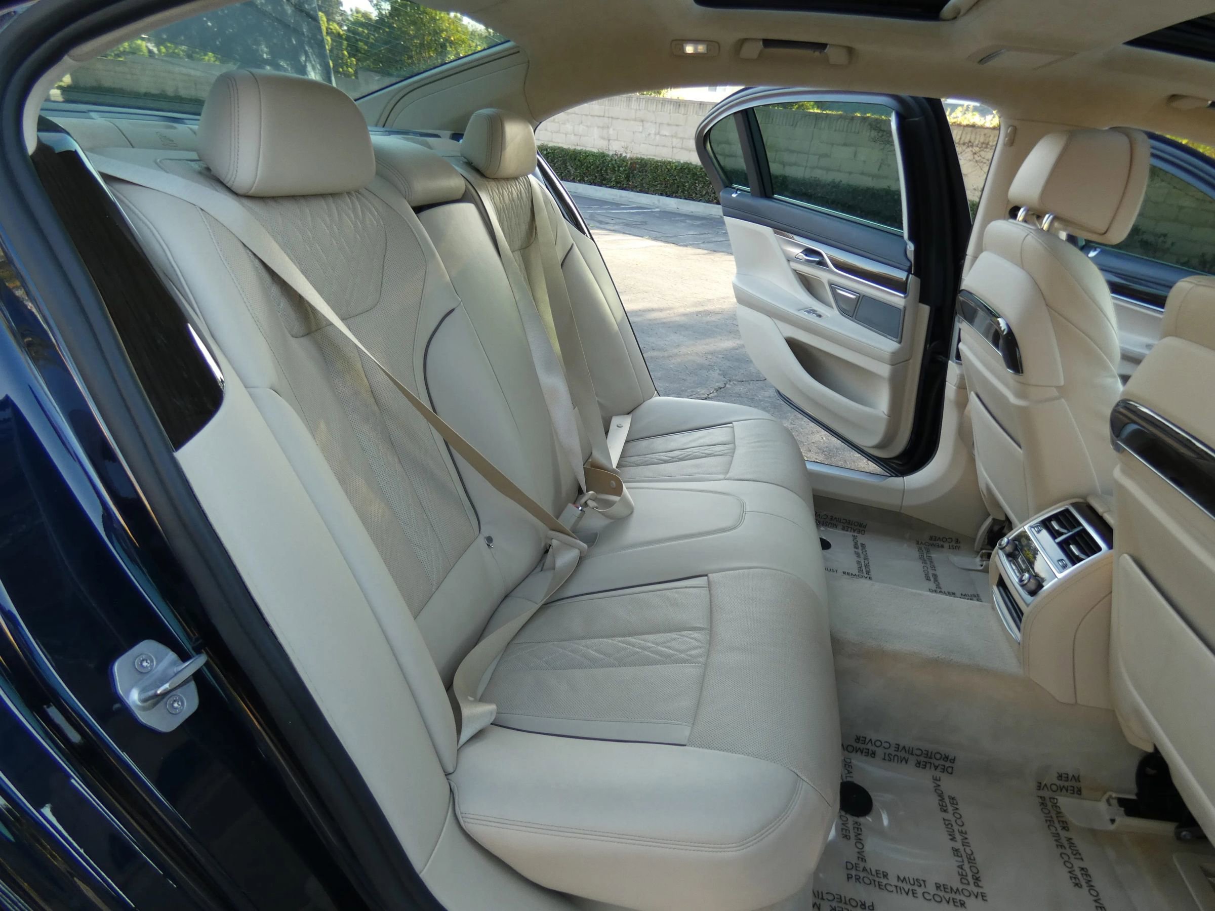 Used 2016 BMW 750i xDrive image 43