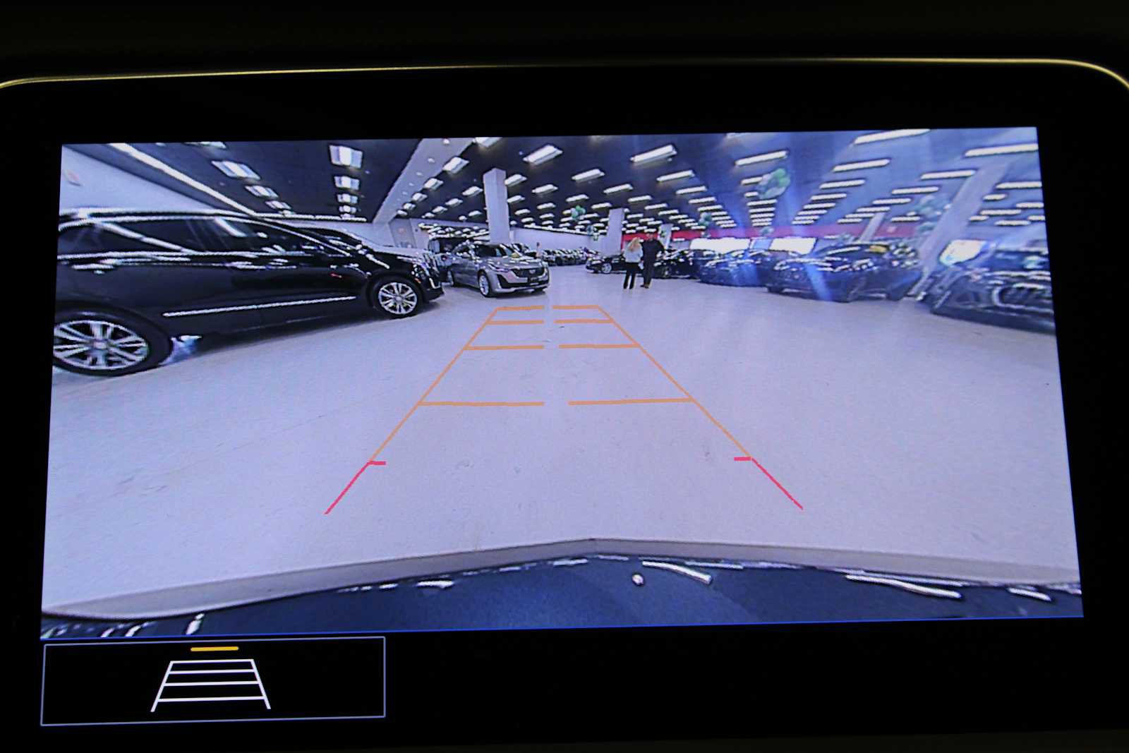 Used 2020 Cadillac XT4 Premium Luxury w/ Cold Weather Package image 31